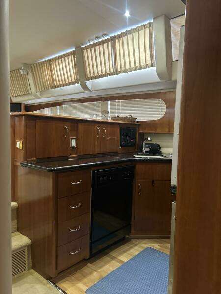 46ft Carver Yacht For Sale
