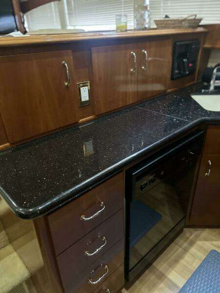 46ft Carver Yacht For Sale