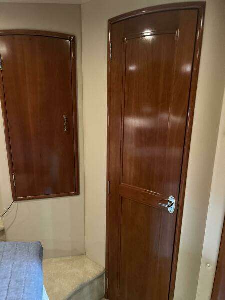 46ft Carver Yacht For Sale