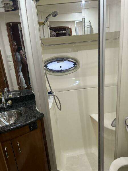 46ft Carver Yacht For Sale