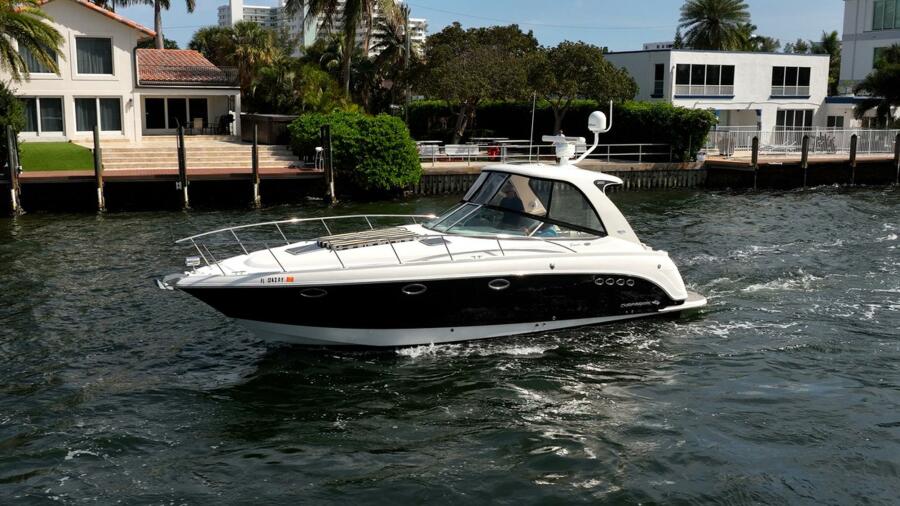 35' 2008 Chaparral 350 Signature Extended Plane