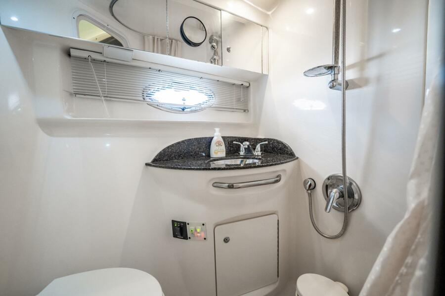 35' 2008 Chaparral 350 Signature Extended Plane