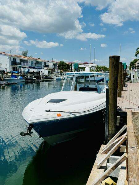 37ft Intrepid Yacht For Sale