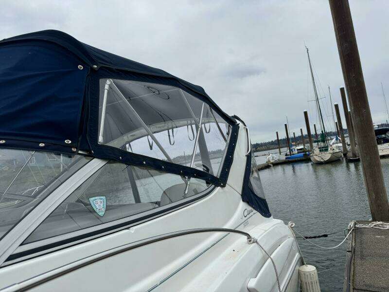 30ft Bayliner Yacht For Sale