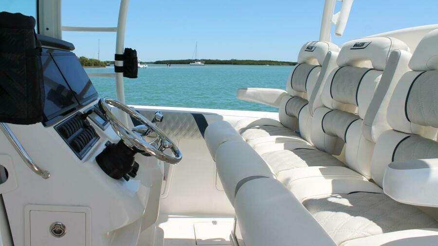 37ft Boston Whaler Yacht For Sale