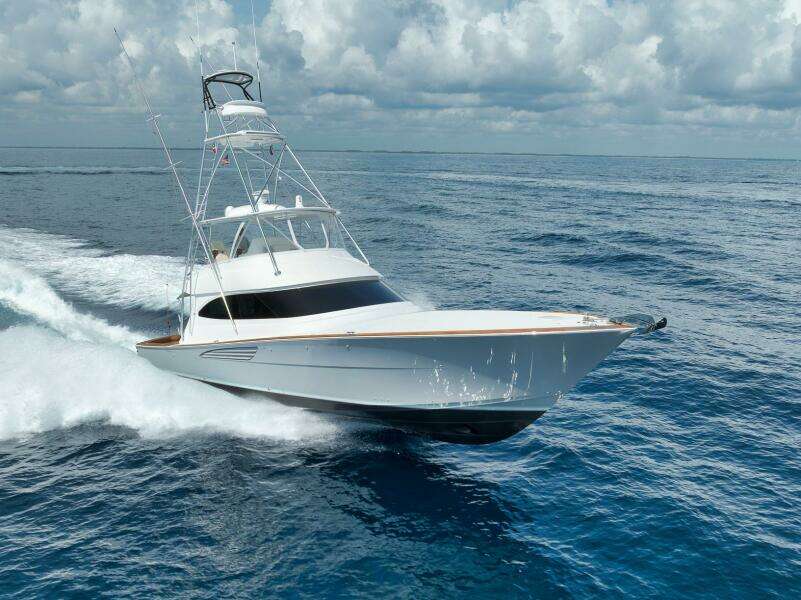 2023 Viking 64 Convertible- SIN PELO- STBD Profile