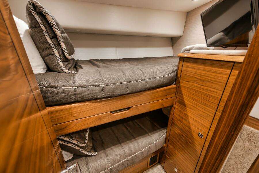 2023 Viking 64 Convertible- SIN PELO- Guest Stateroom