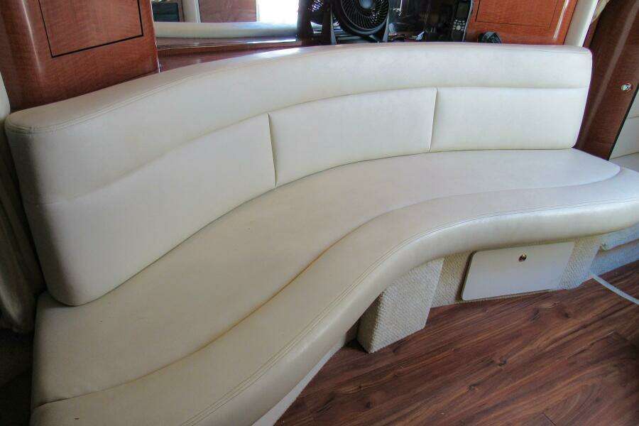 32ft Sea Ray Yacht For Sale