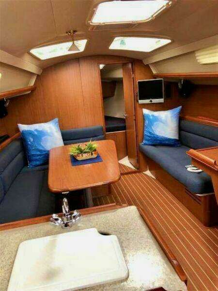 Quantum Leap 34ft Hunter Yacht For Sale