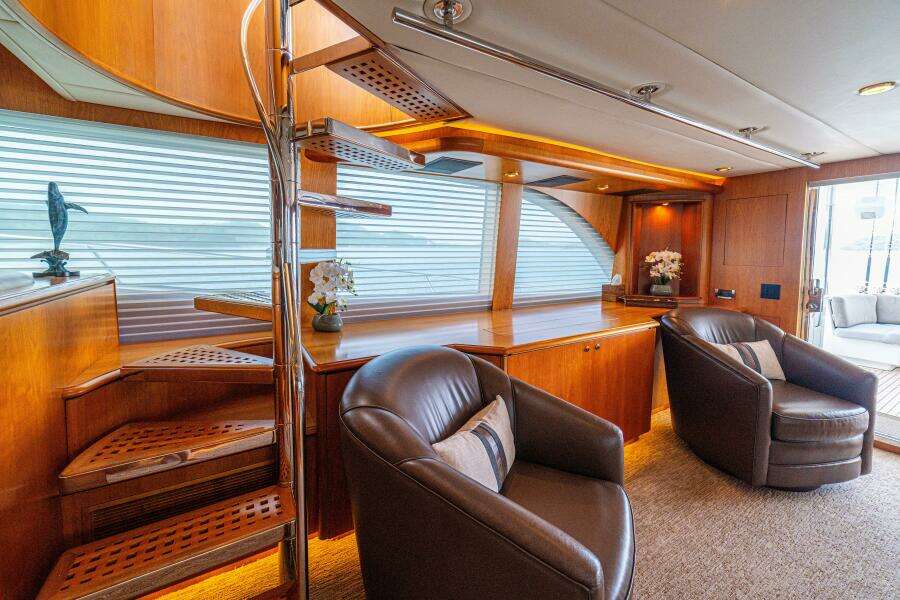 2002 Queenship 98 Custom YF - PRIMETIME