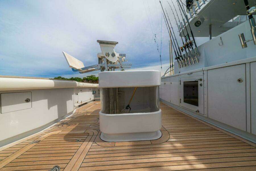 2002 Queenship 98 Custom YF - PRIMETIME