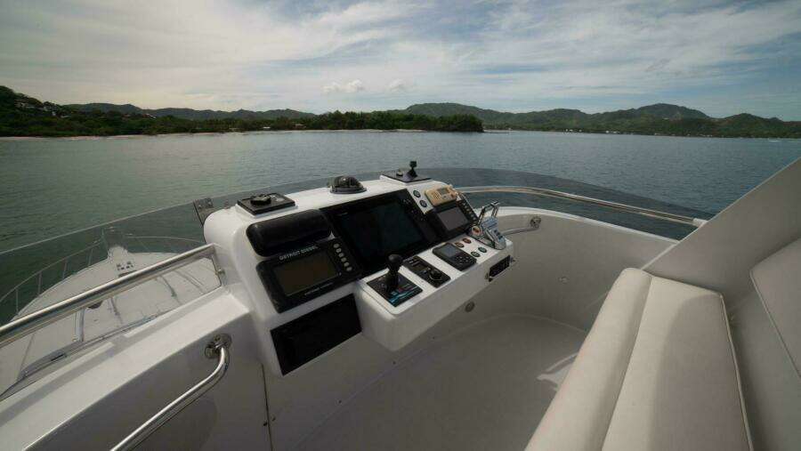 2002 Queenship 98 Custom YF - PRIMETIME