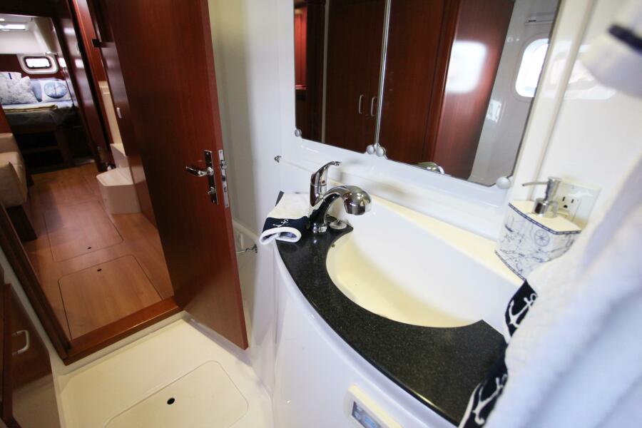 2012 Leopard owners version never in charter