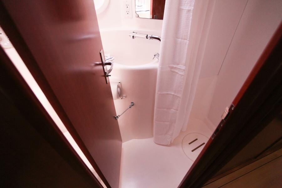 2012 Leopard owners version never in charter