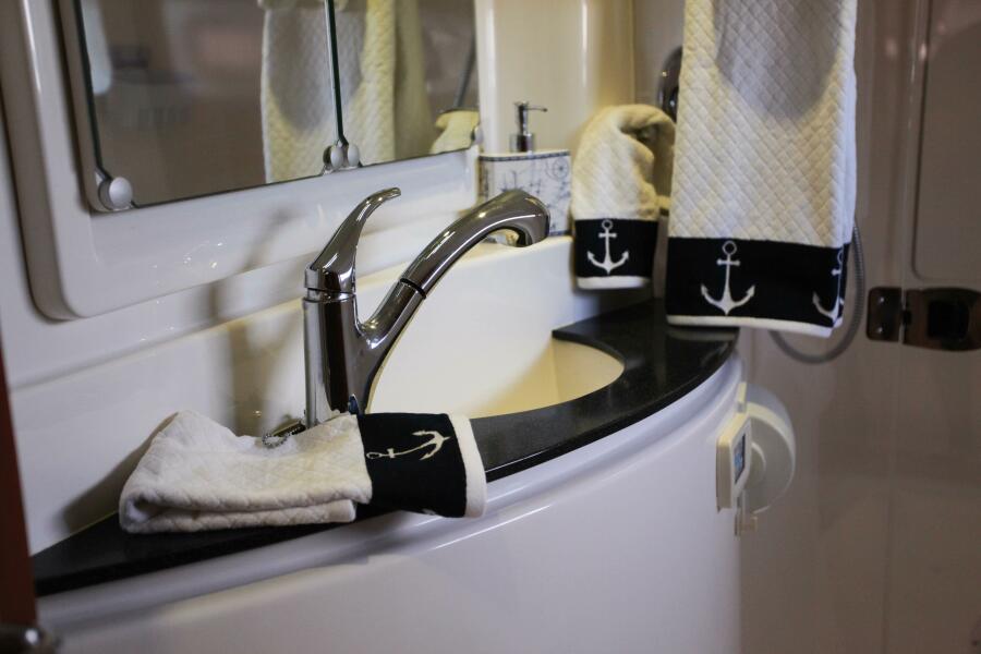 2012 Leopard owners version never in charter