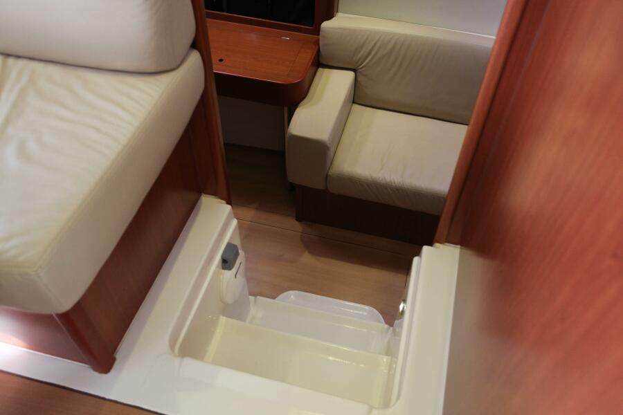 2012 Leopard owners version never in charter