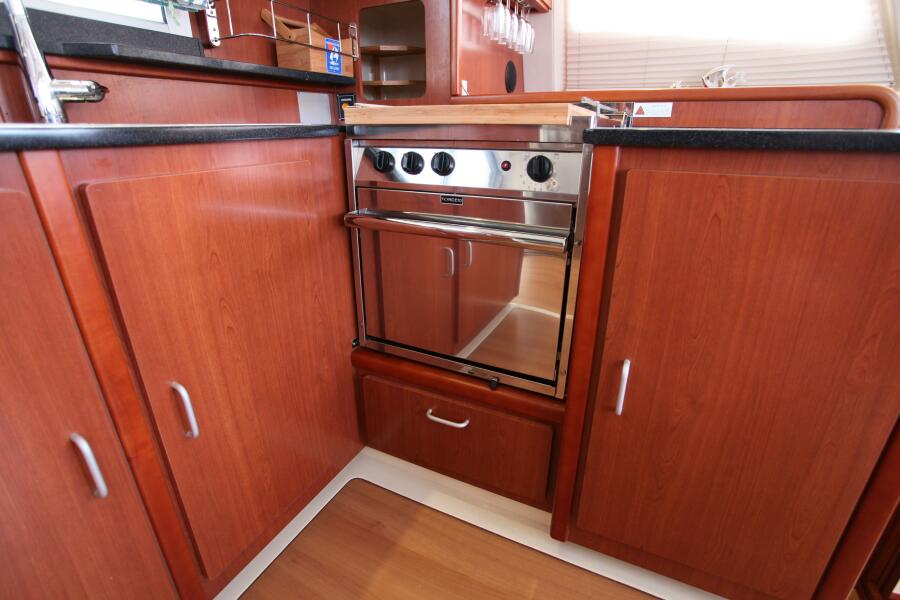2012 Leopard owners version never in charter