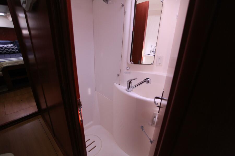 2012 Leopard owners version never in charter