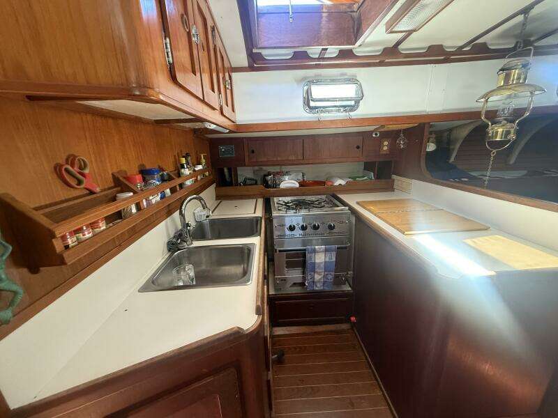 Mayu 40ft Valiant Yacht For Sale