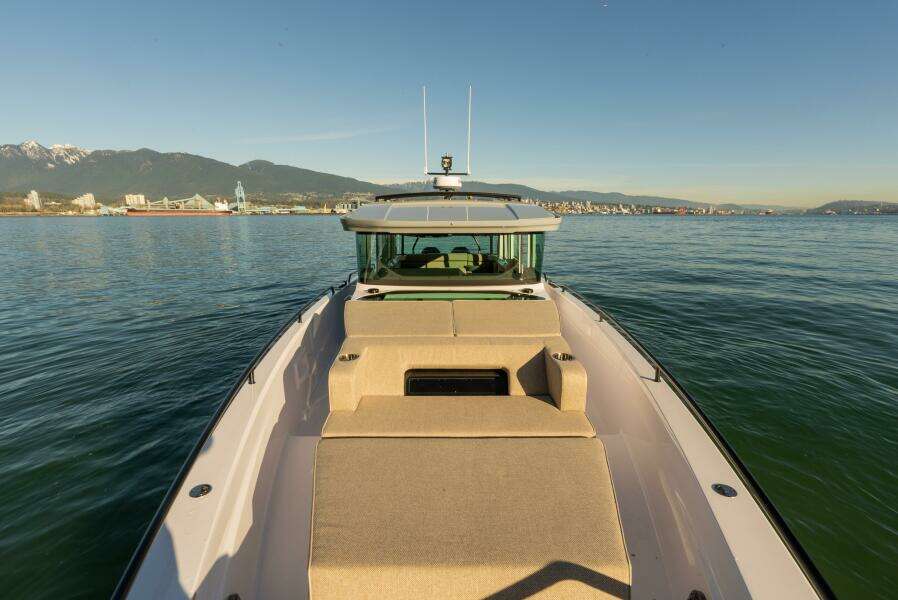 37ft Axopar Yacht For Sale