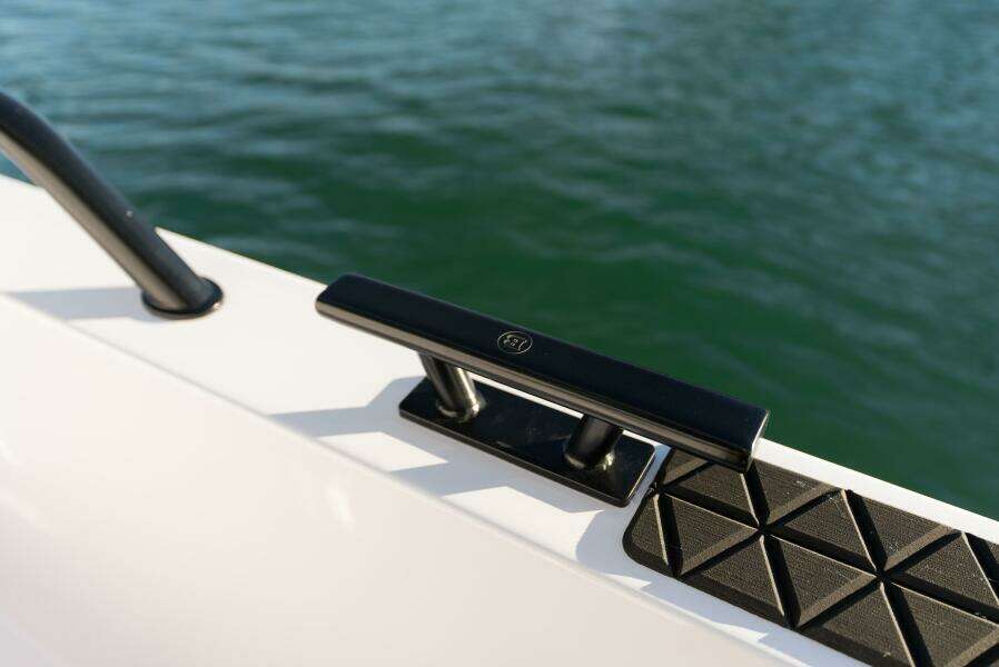 37ft Axopar Yacht For Sale