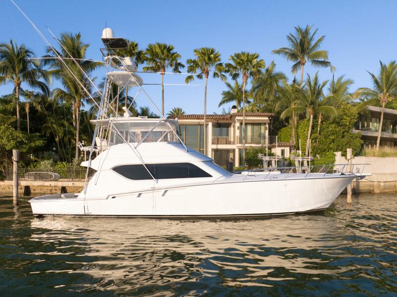 2005 Hatteras 60 Convertible