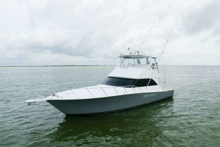 2004 Viking 48 Convertible 