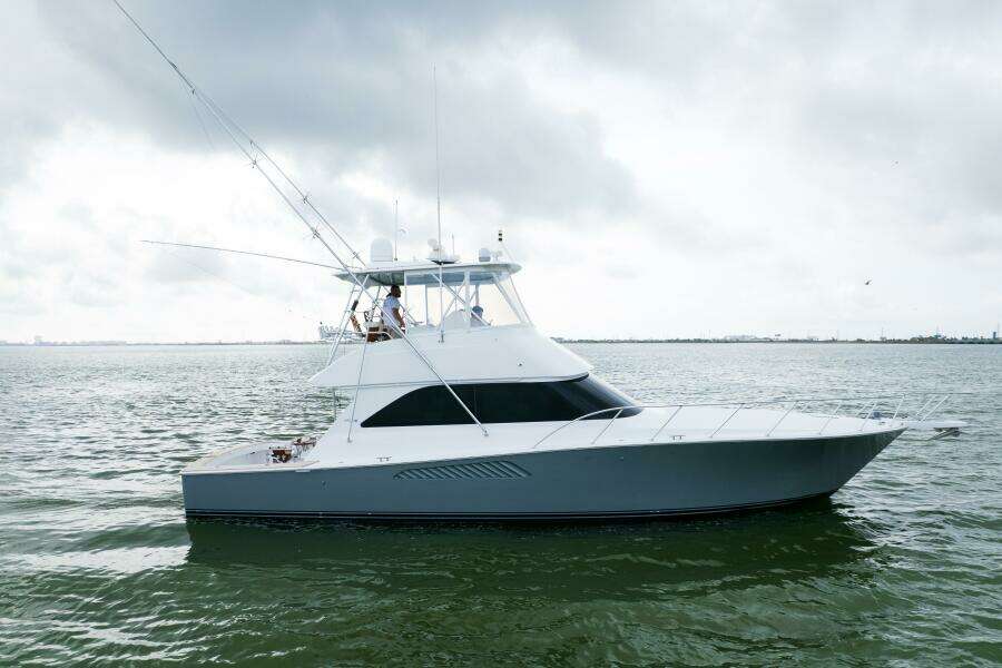 2004 Viking 48 Convertible 
