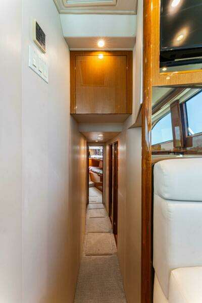 2004 Viking 48 Convertible 