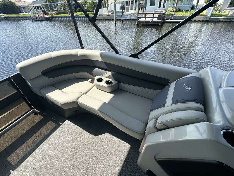 25ft Barletta Yacht For Sale