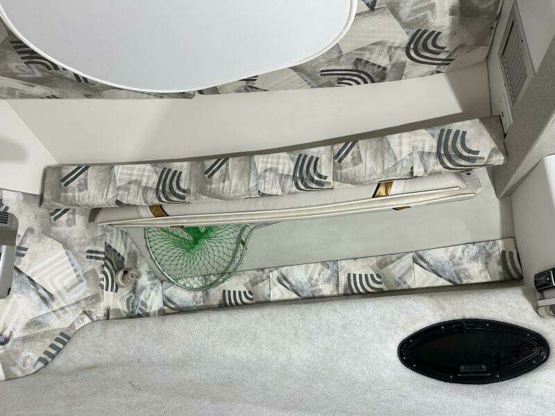 27ft Wellcraft Yacht For Sale