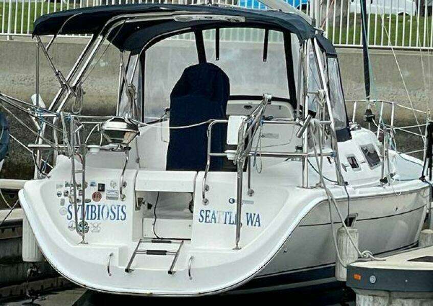Symbiosis 33ft Hunter Yacht For Sale