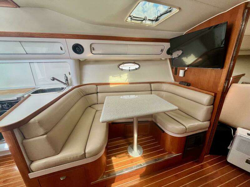 33ft Tiara Yachts Yacht For Sale