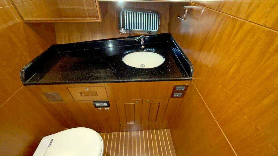 Lightning  50ft Ocean Alexander Yacht For Sale