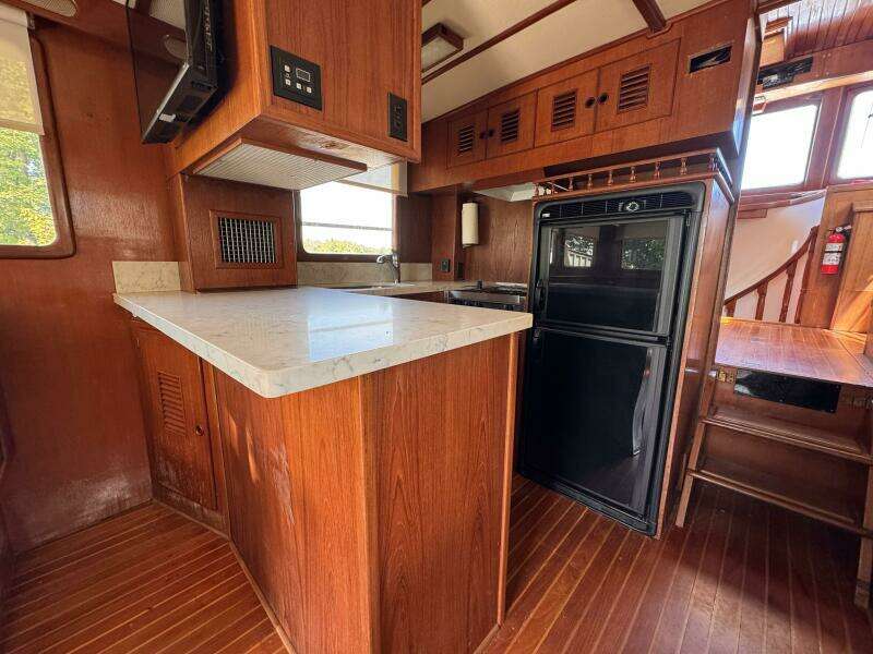 Saint Tropez 45ft Sea Ranger Yacht For Sale