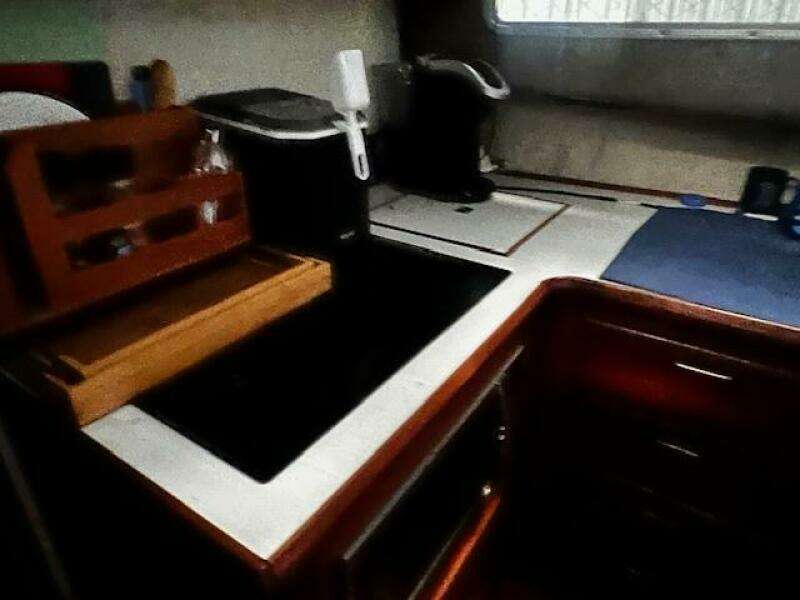 MADELEINA 38ft Bayliner Yacht For Sale