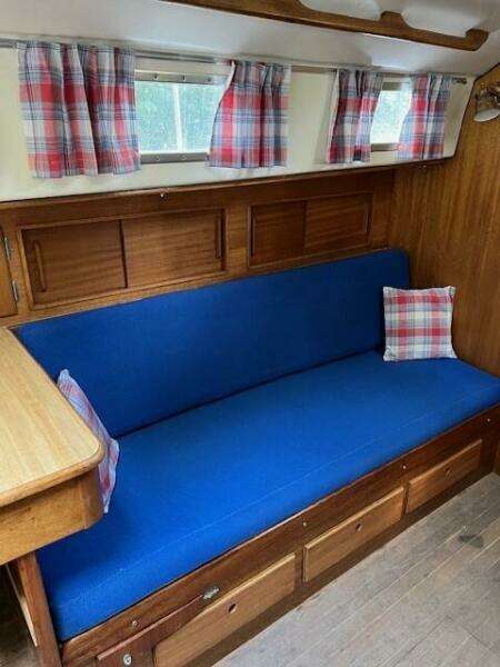 Port Settee
