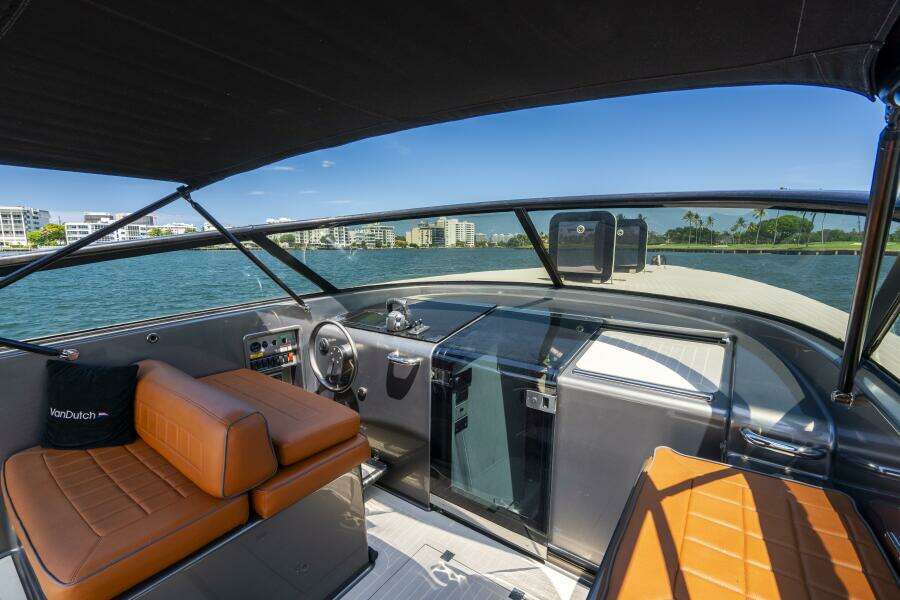 40ft VanDutch Yacht For Sale