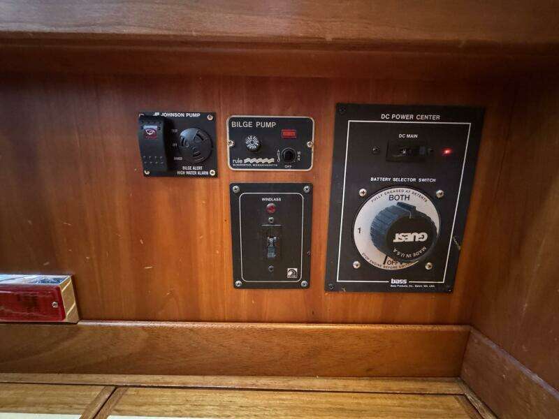 Delta Sand 36ft Sabre Yacht For Sale
