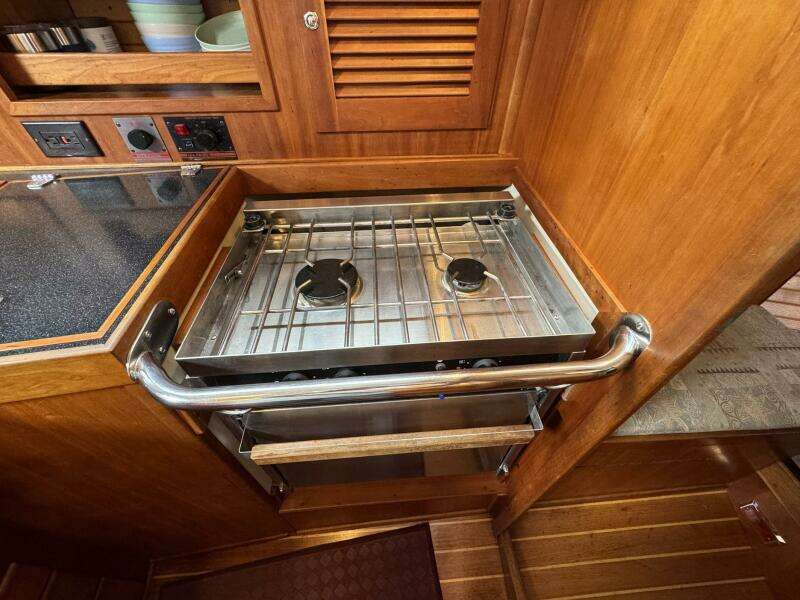 Delta Sand 36ft Sabre Yacht For Sale