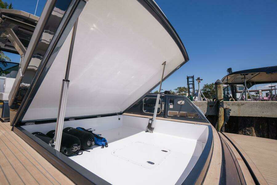 AVAILABLE NOW 43ft Pardo Yachts Yacht For Sale