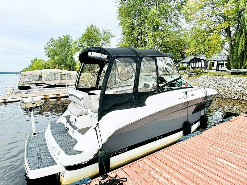 25ft Four Winns Yacht For Sale
