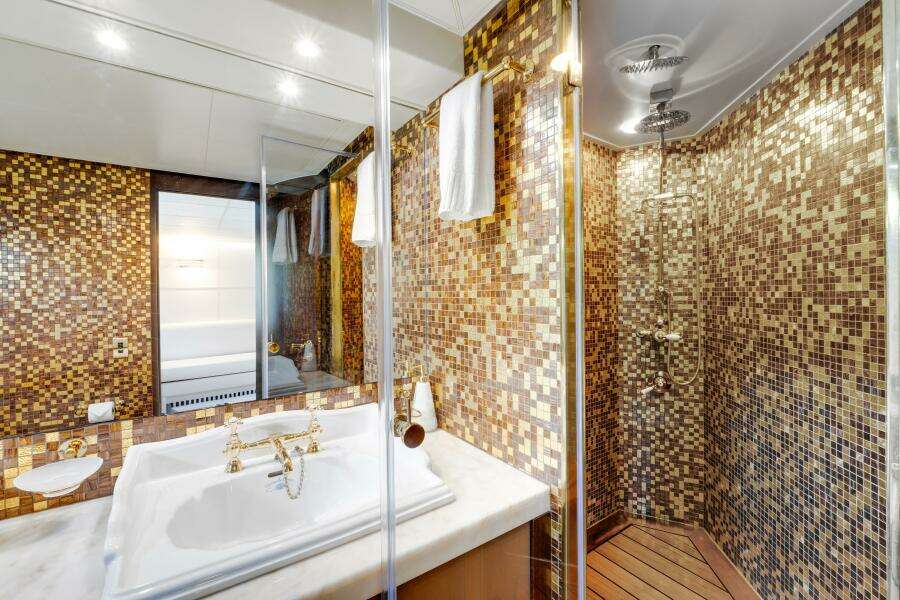 GINGER 116ft Pershing Yacht For Sale