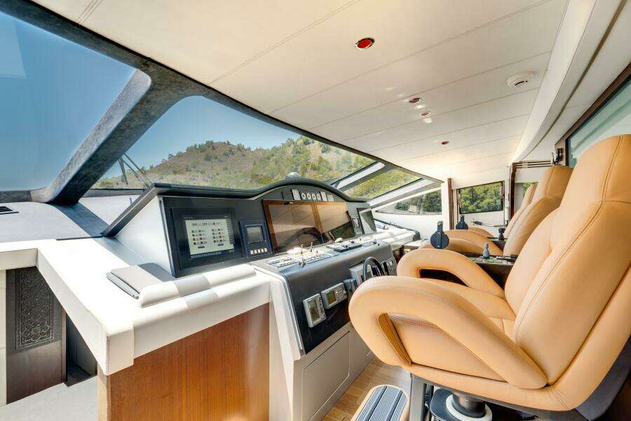 GINGER 116ft Pershing Yacht For Sale
