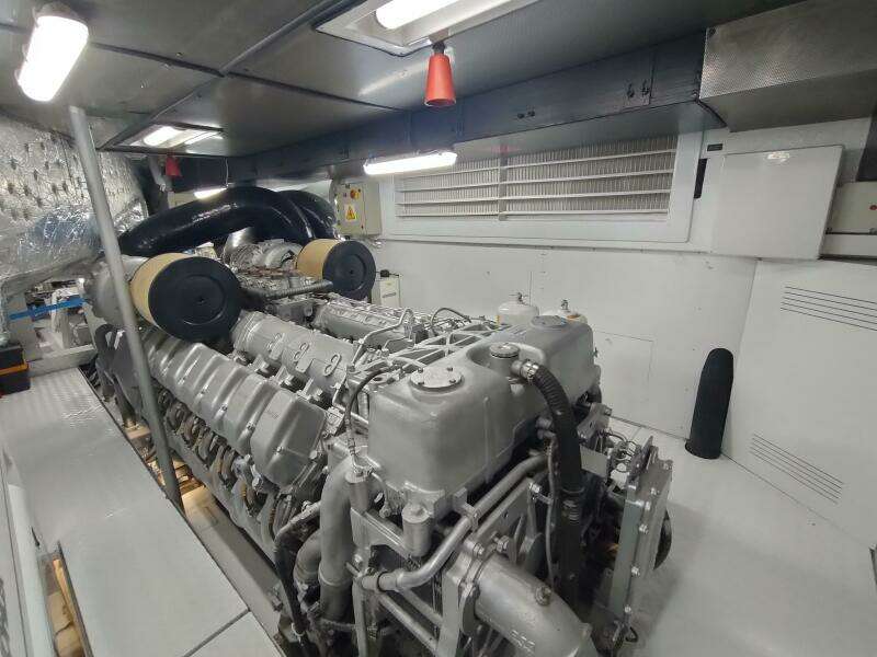 GINGER 116ft Pershing Yacht For Sale