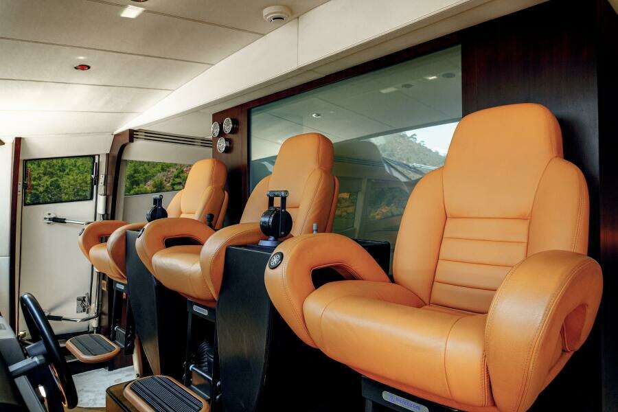 GINGER 116ft Pershing Yacht For Sale