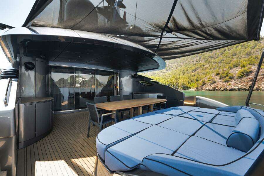 GINGER 116ft Pershing Yacht For Sale