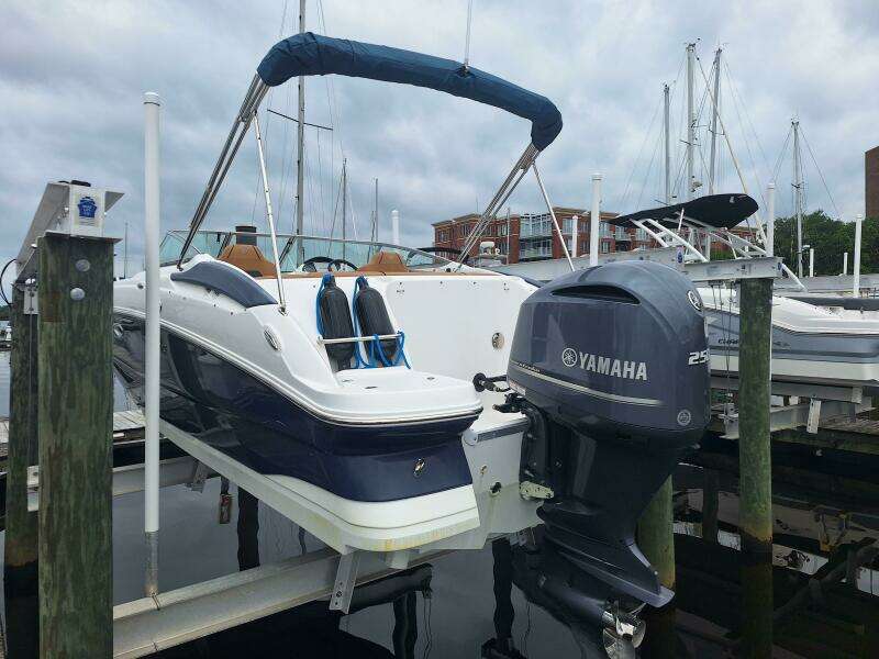 2022 Hurricane Sun Deck 2400 Ob Power 9824689 980980918 0 030620250539 22