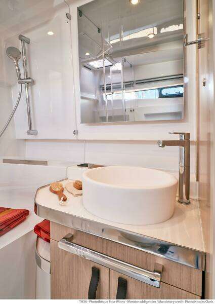 ON ORDER 38ft Four Winns Yacht For Sale ON ORDER 38ft Four Winns Yacht For Sale