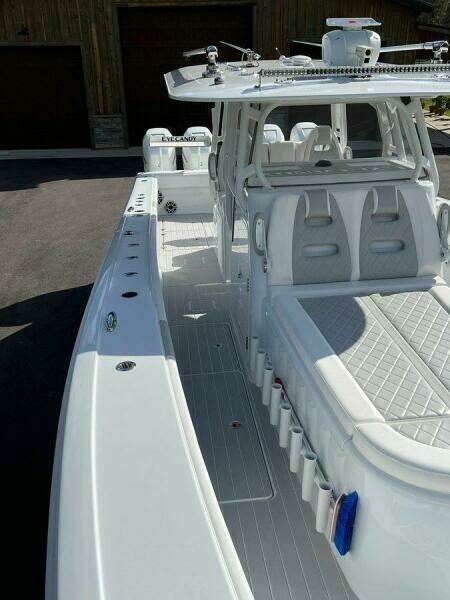 37ft Freeman Yacht For Sale